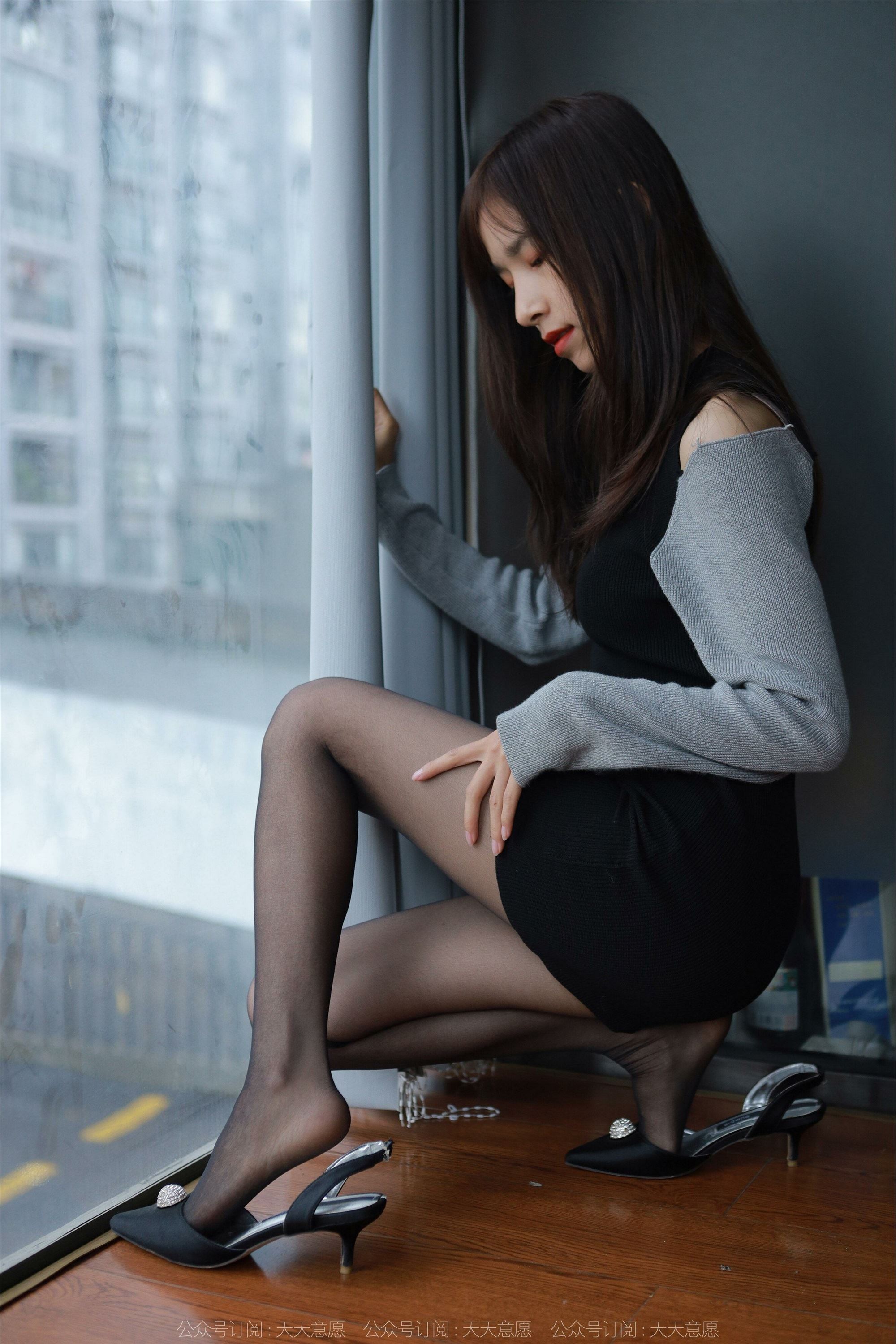 IESS异思趣向 2022.03.26 丝享家1040：美子《沙发上的黑丝》